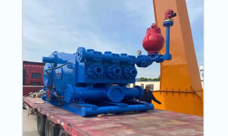 Horizontal drilling mud pump