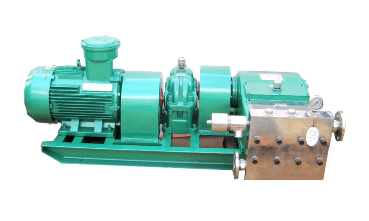 Three plunger high-pressure reciprocating metering pump