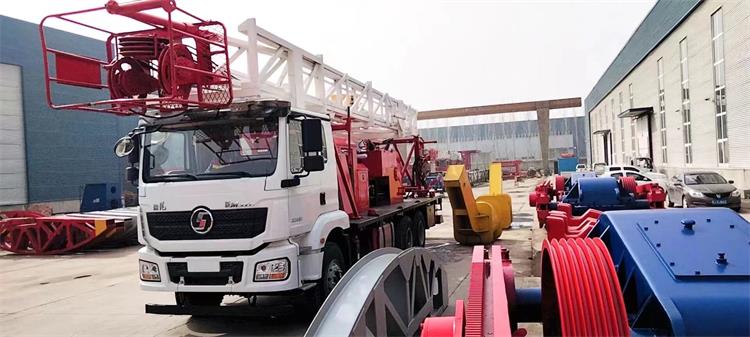 XJ 450 Truck-Mounted Workover Rig