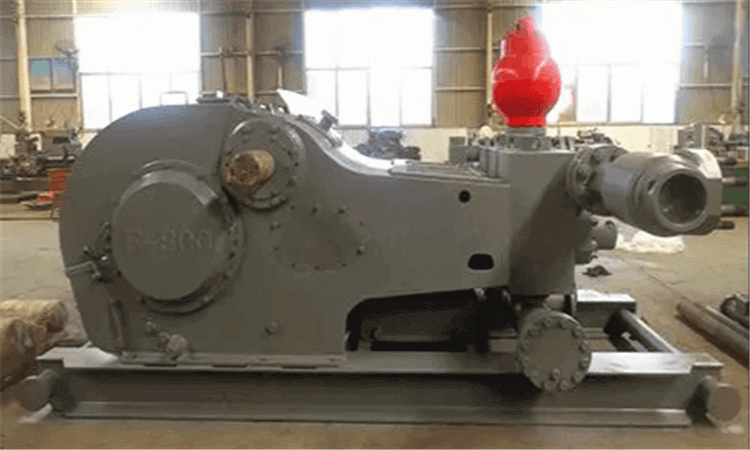 Oil drilling mud pump